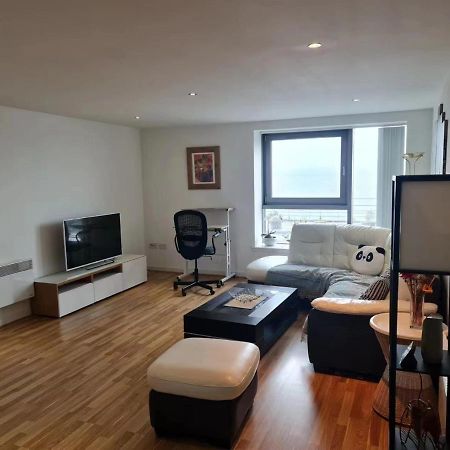 Stunning Waterfront Western Harbour Apartment Edimburgo Esterno foto