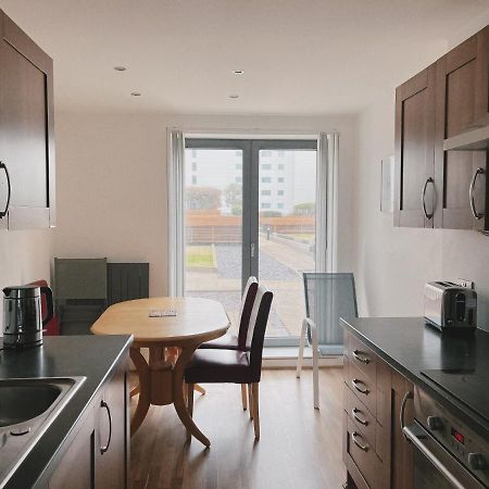 Stunning Waterfront Western Harbour Apartment Edimburgo Esterno foto