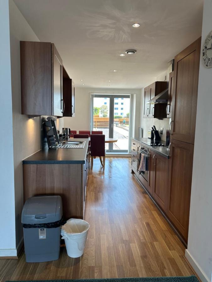 Stunning Waterfront Western Harbour Apartment Edimburgo Esterno foto